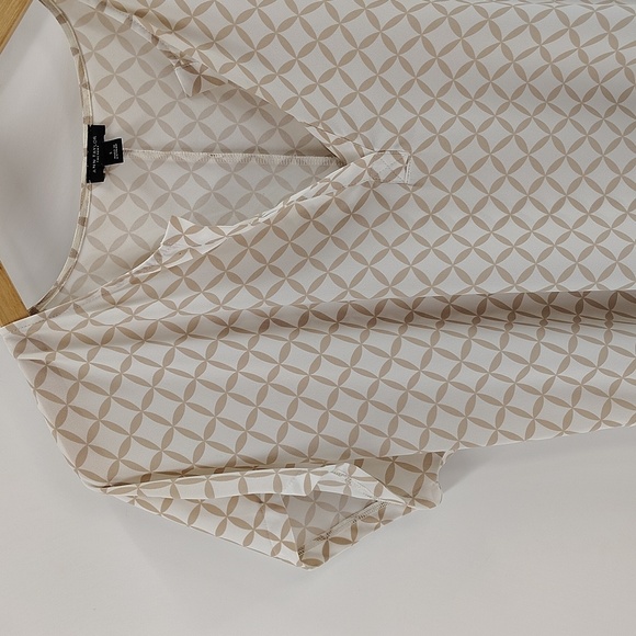 Ann Taylor Factory White And Tan Print Blouse Short Sleeve Size Large - Picture 2 of 6